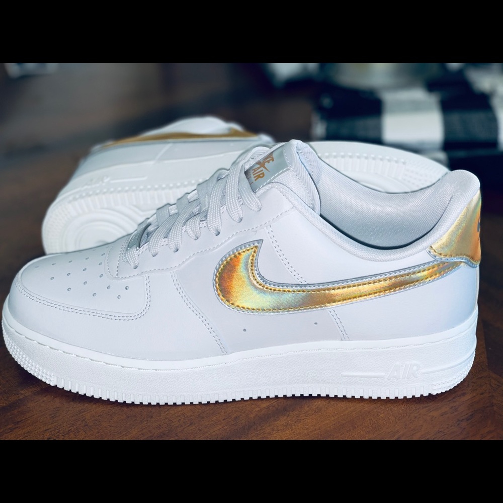 Nike Air Force 1’s Vast Grey/Metallic Gold